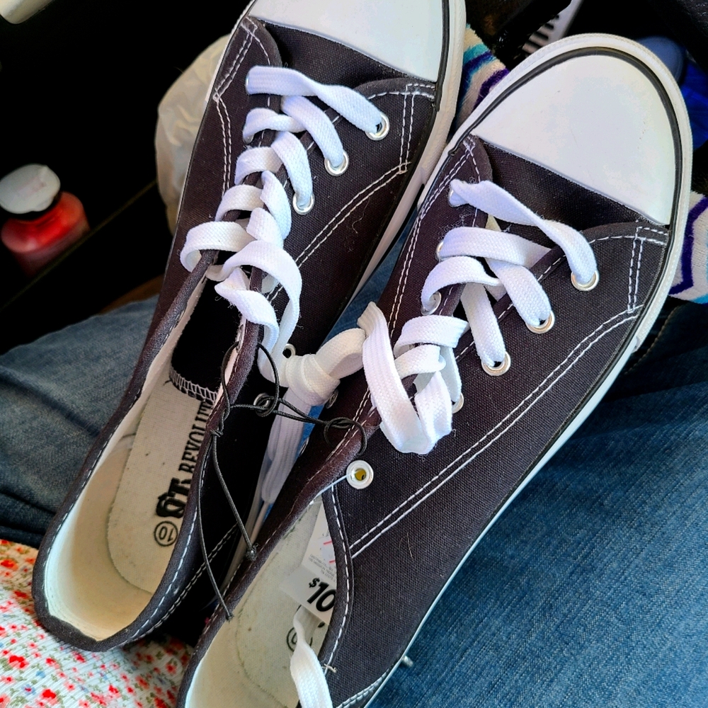 SIZE 10 DG Converse look a likes
